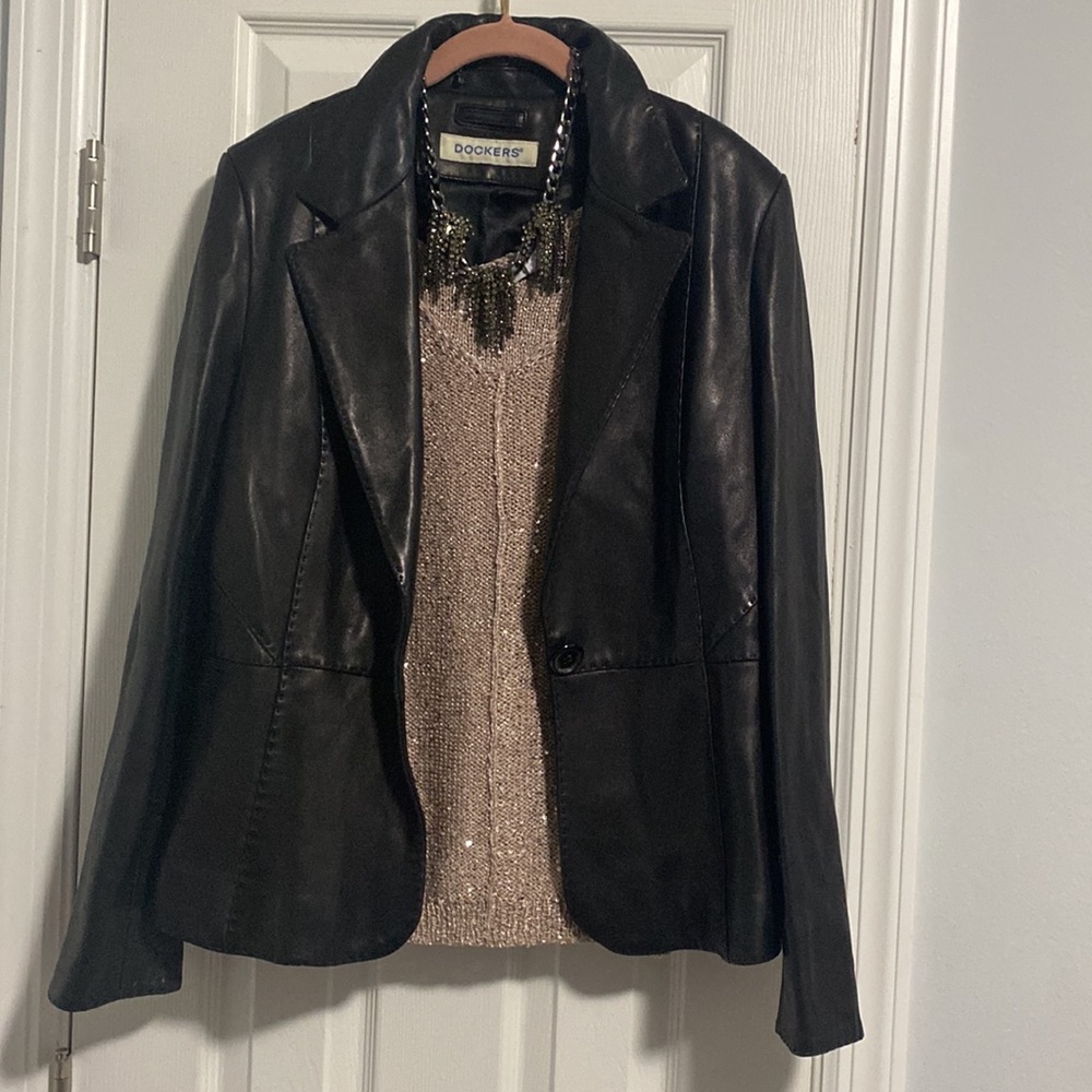 Dockers 100%leather peplum style jacket,running stiched, fully lined!